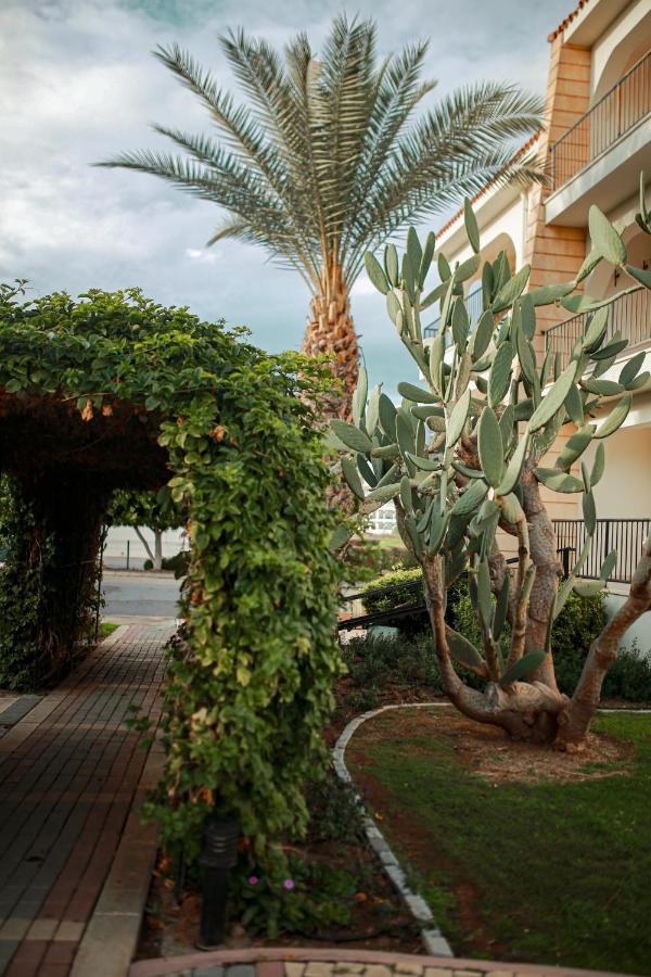 Fantastic 4 Cyprus First Line Beachfront Boghaz Luaran gambar